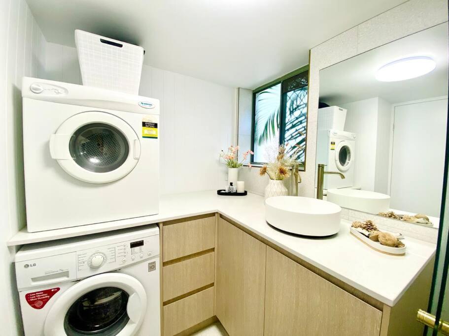 Apartment Mermaid 2br Heated Pool